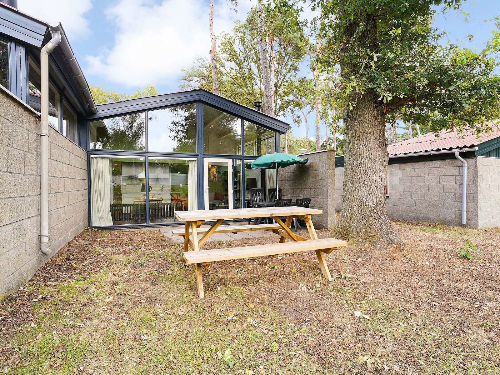 Guest house 384753 - Bungalow Noord Limburg - De Lommerbergen | 4-persoons kinderbungalow | 4CK2