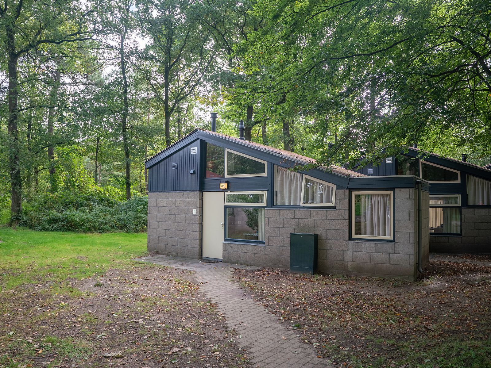 Guest house 384755 - Bungalow Noord Limburg - De Lommerbergen | 4-persoons bungalow | 4B4PT