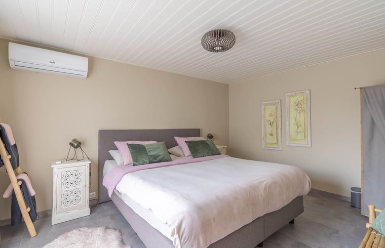 Doppelzimmer in Huisje in Merselo, Ferienhaus in Nord-Limburg mit komfortablen Betten.