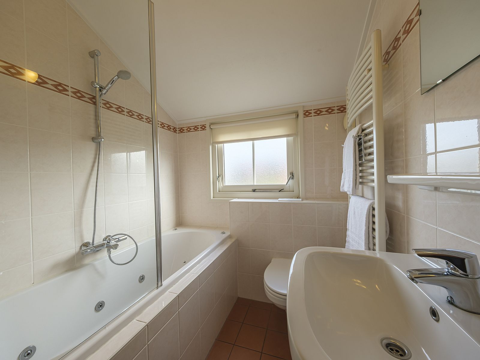 Unterkunft 385247 - Bungalow Noord Limburg - Domein De Schatberg | 6-persoons bungalow | 6CE