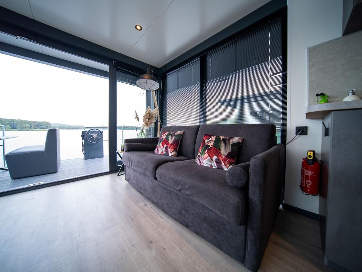 Unterkunft 386132 - Ferienhaus Noord Limburg - Floating in Limburg - hottub