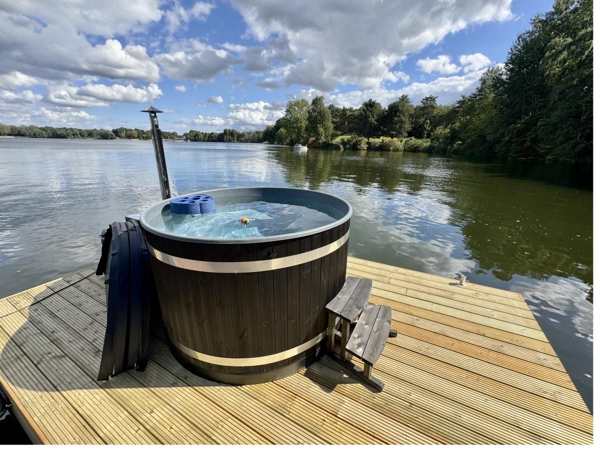 Unterkunft 386132 - Ferienhaus Noord Limburg - Floating in Limburg - hottub