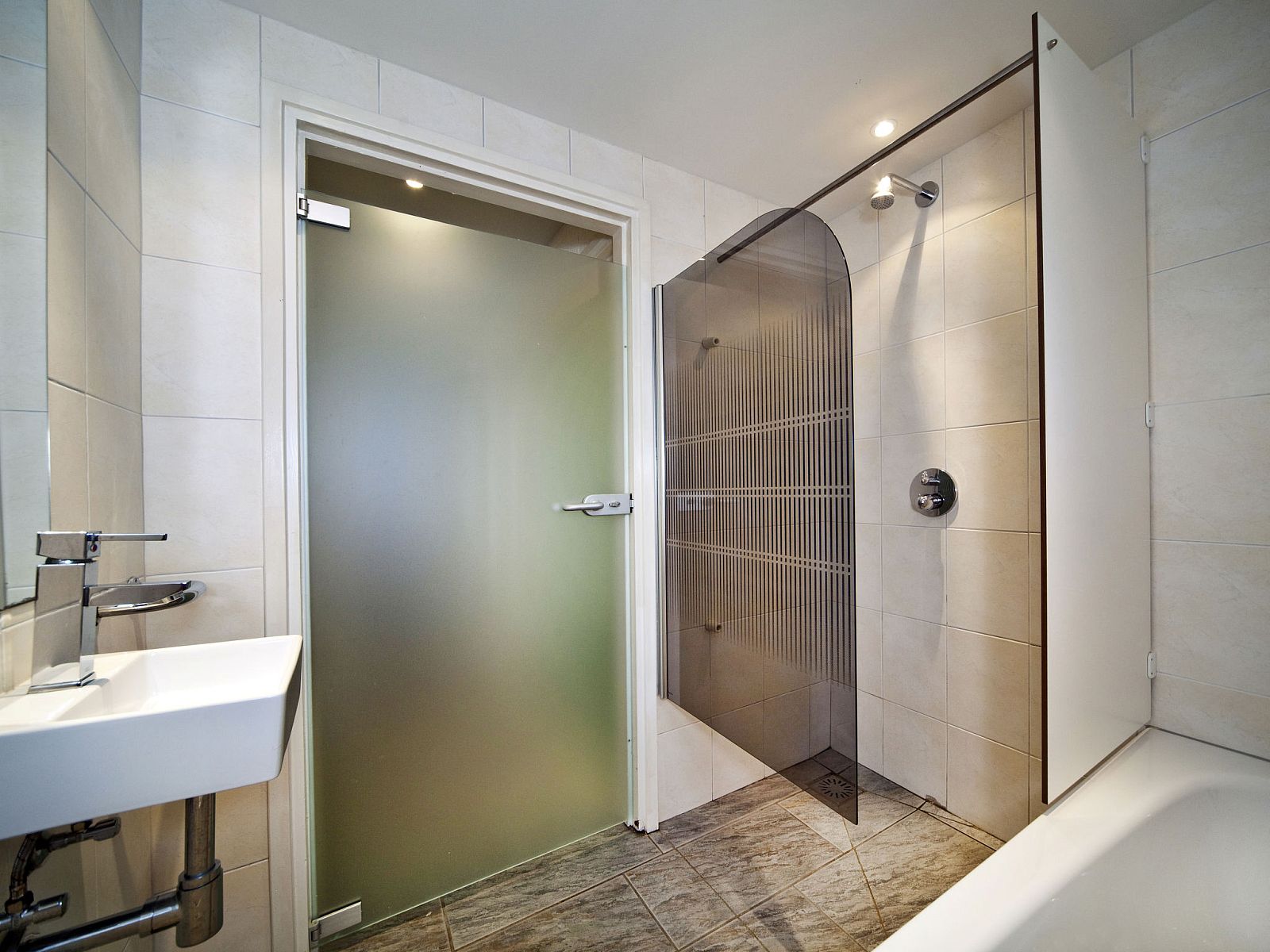 Guest house 3909154 - Holiday property Zuid Limburg - Vakantiehuis Bungalowpark Landsrade