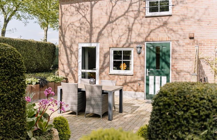 Gezellig terras bij Vakantiehuis in Gulpen, Zuid Limburg, perfect voor ontspanning in de buitenlucht.