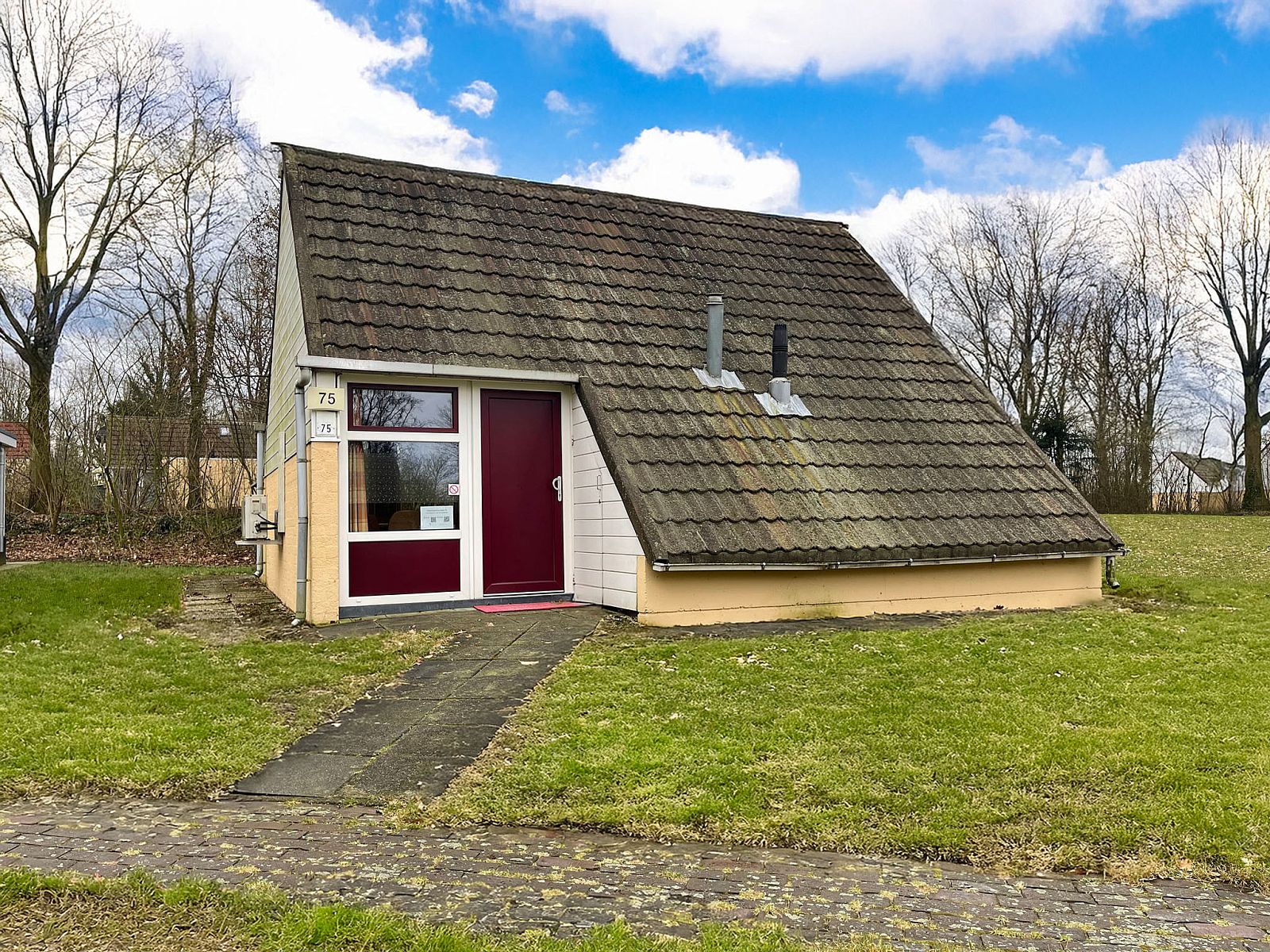 Guest house 393919 - Holiday property Zuid Limburg - Vakantiehuis Bungalowpark Simpelveld - Alpha 75