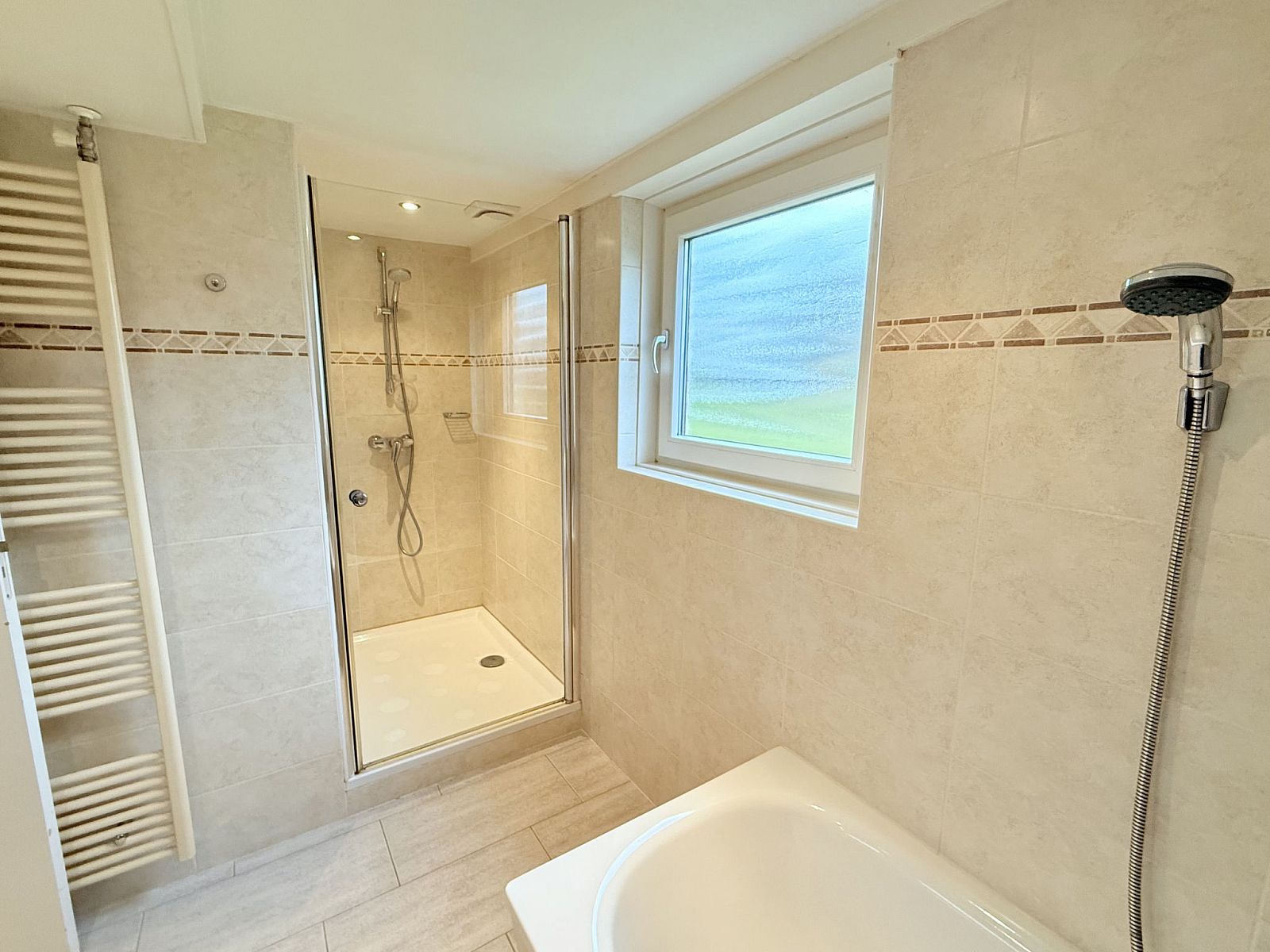 Guest house 393940 - Holiday property Zuid Limburg - Vakantiehuis Bungalowpark Simpelveld - Alpha 80