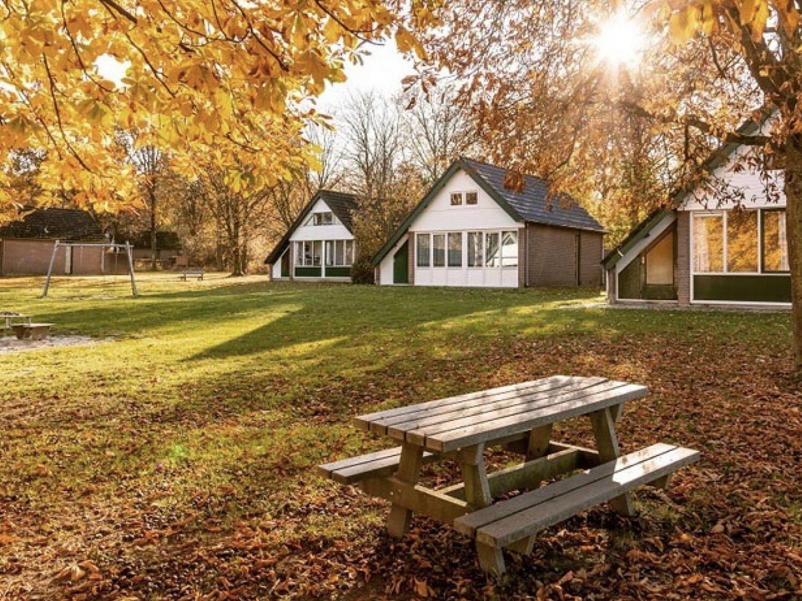 Guest house 393950 - Holiday property Zuid Limburg - Vakantiehuis Bungalowpark Simpelveld - Delta 139