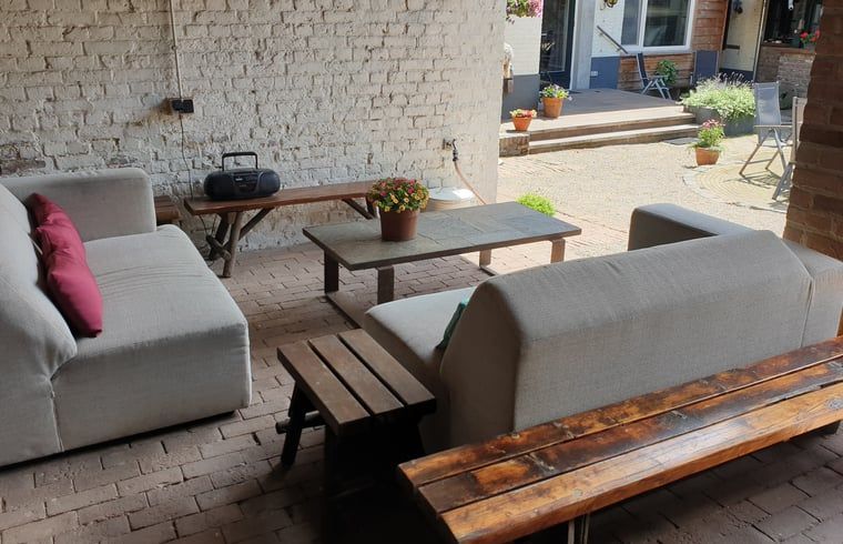 Bequemer Freisitz im Garten des Ferienhauses in Valkenburg aan de Geul.