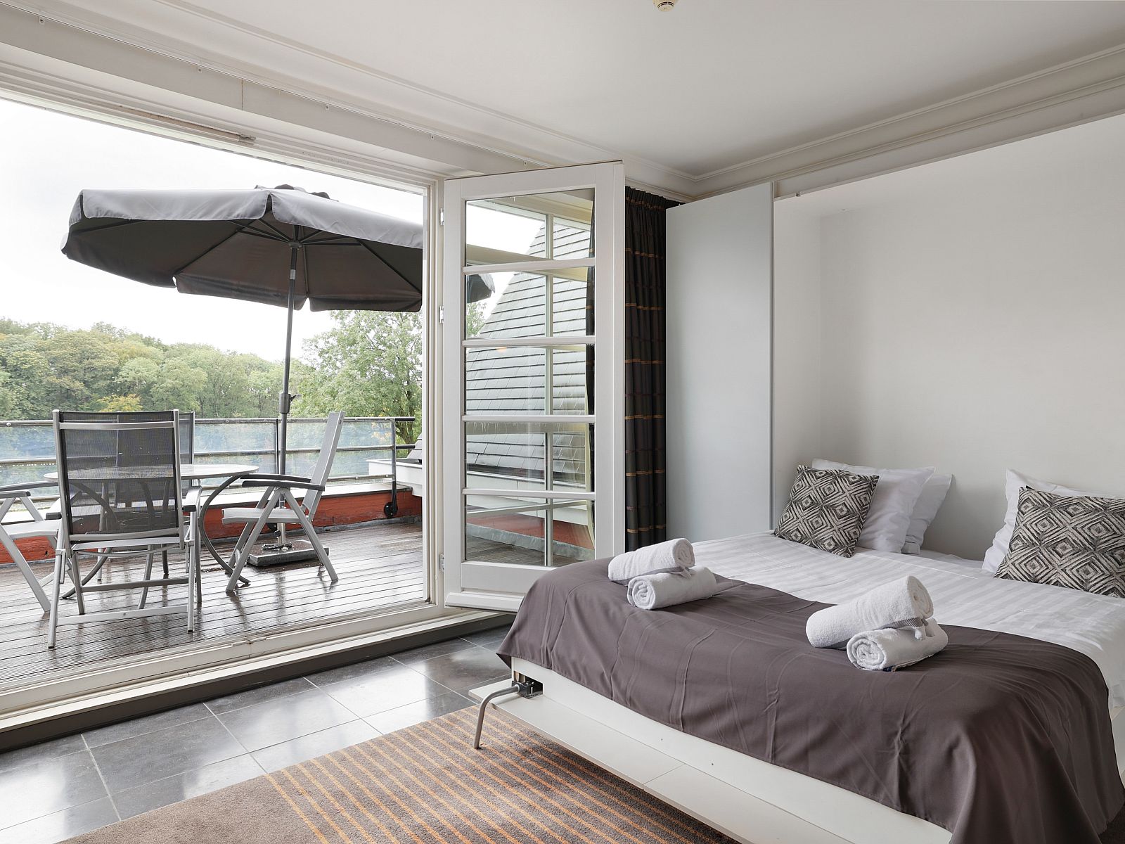 Guest house 394512 - Bungalow Zuid Limburg - Kasteeldomein De Cauberg | 2-4-persoons penthouse | 2-4BL