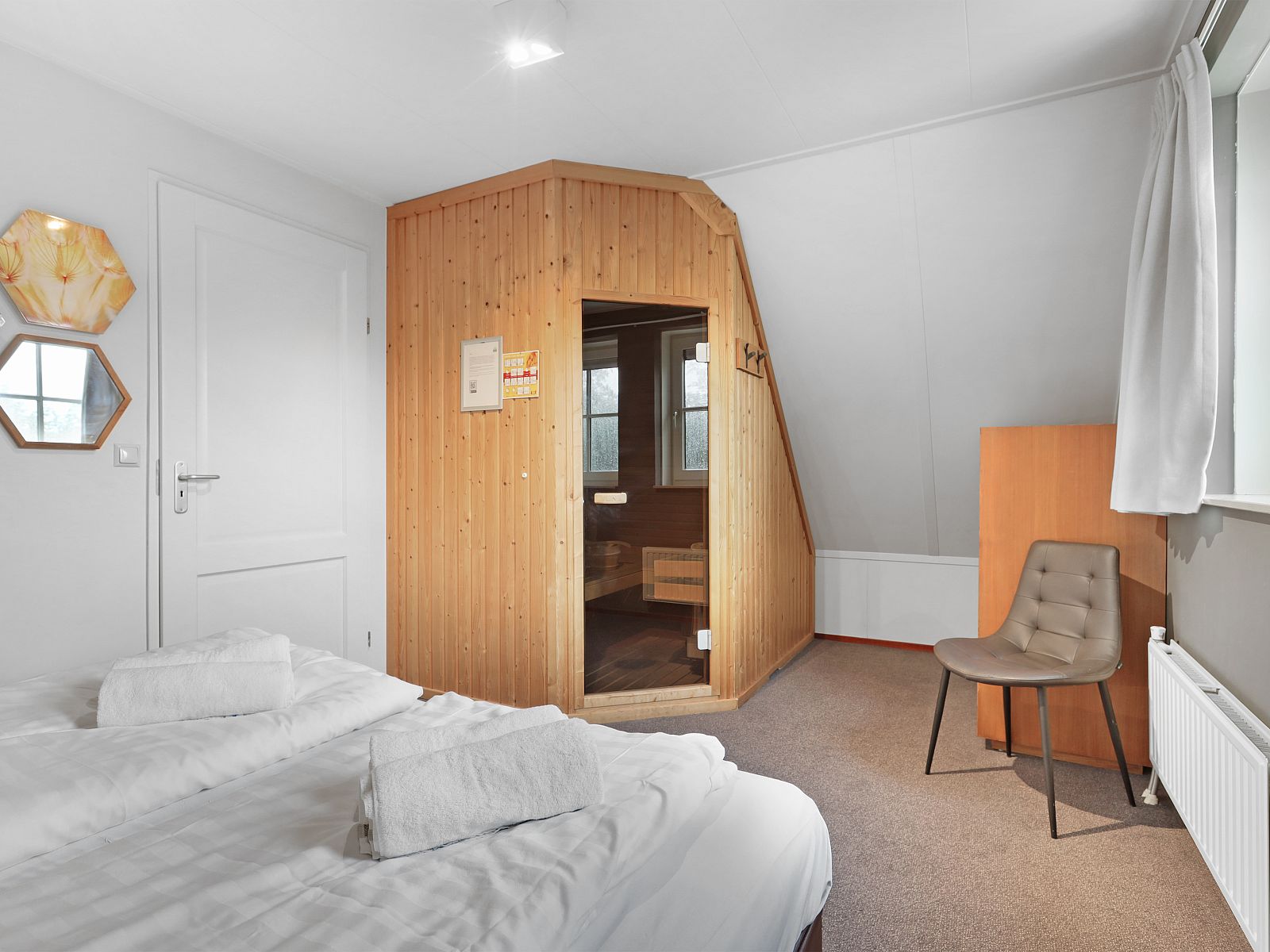 Guest house 394522 - Bungalow Zuid Limburg - Kasteeldomein De Cauberg | 6-persoons villa | 6L