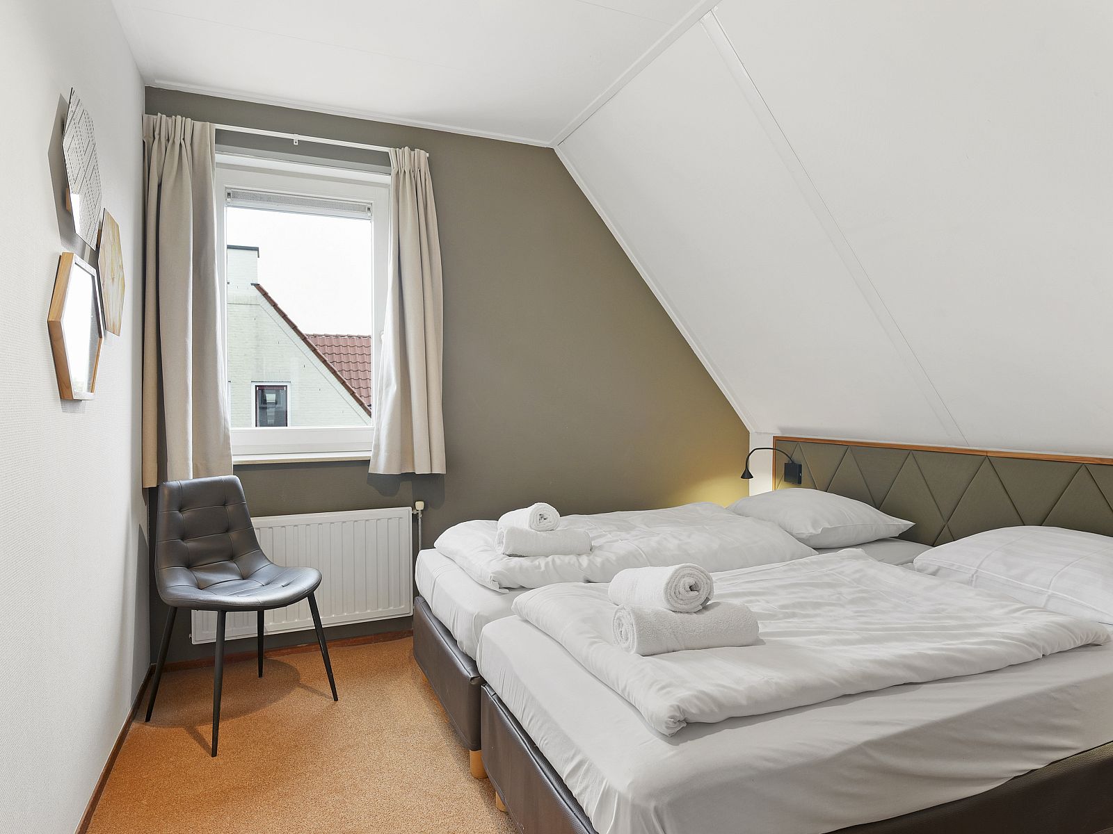 Guest house 394524 - Bungalow Zuid Limburg - Kasteeldomein De Cauberg | 10-persoons villa | 10EL