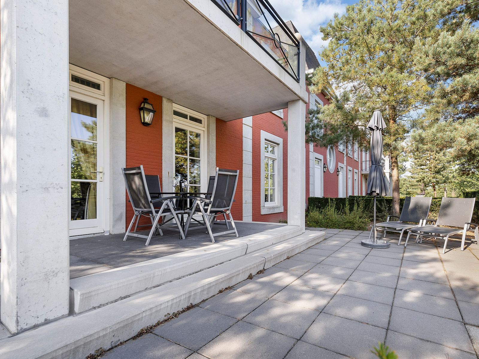 Volledig uitgeruste keuken in Kasteeldomein De Cauberg appartement, Valkenburg a.d. Geul.
