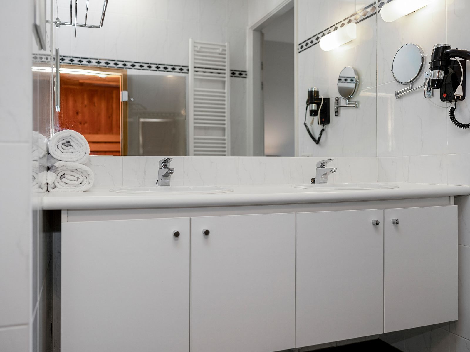 Guest house 394540 - Bungalow Zuid Limburg - Kasteeldomein De Cauberg | 2-persoons appartement | 2ELA