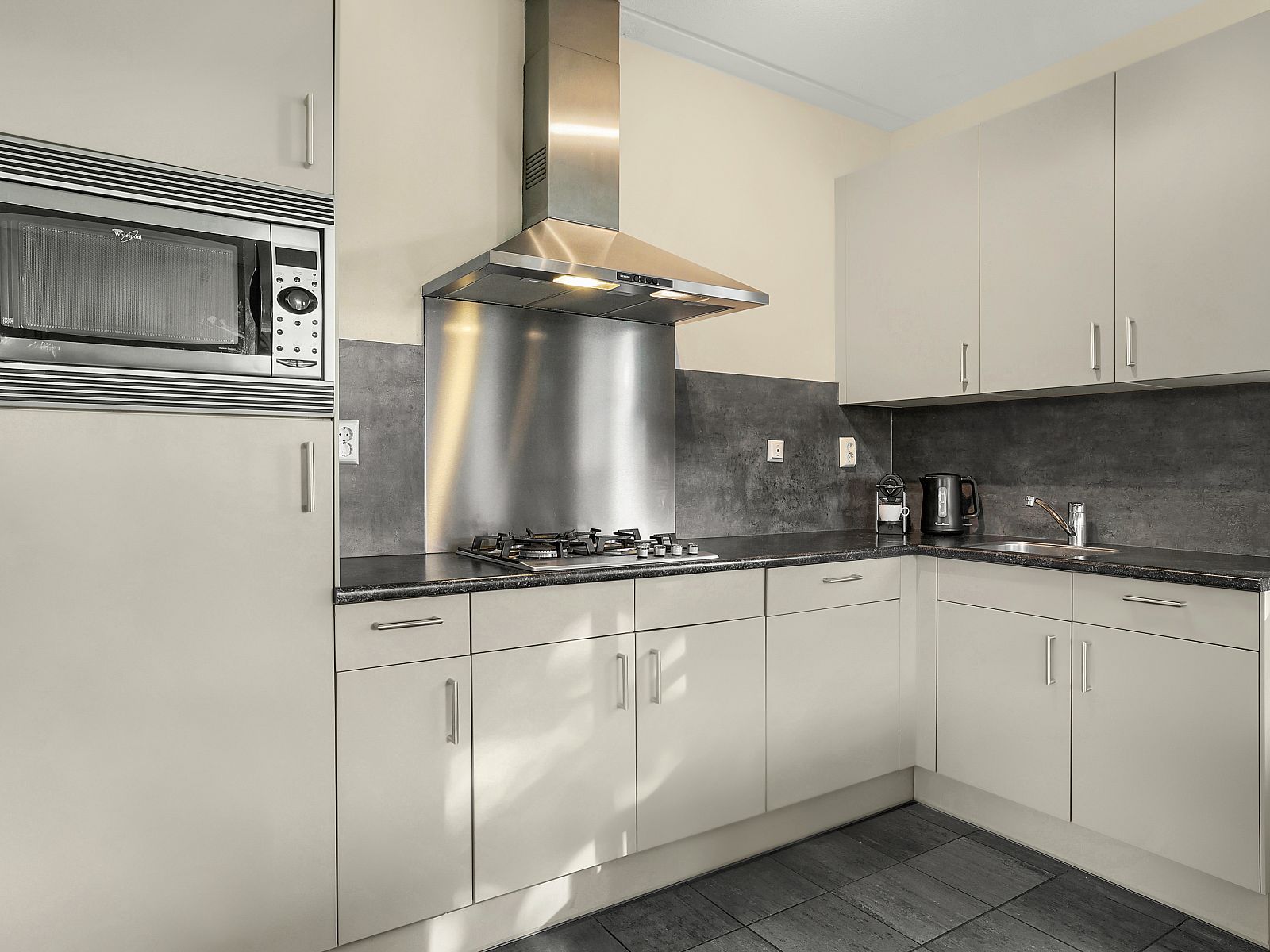 Guest house 394543 - Bungalow Zuid Limburg - Kasteeldomein De Cauberg | 6-persoons villa | 6EL