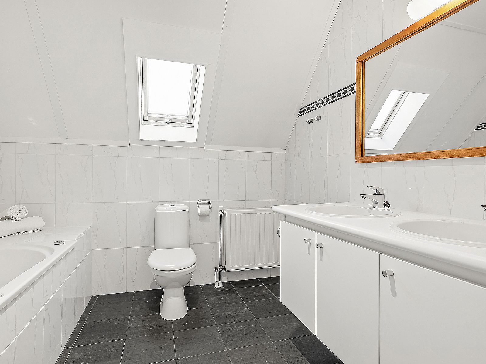 Guest house 394543 - Bungalow Zuid Limburg - Kasteeldomein De Cauberg | 6-persoons villa | 6EL