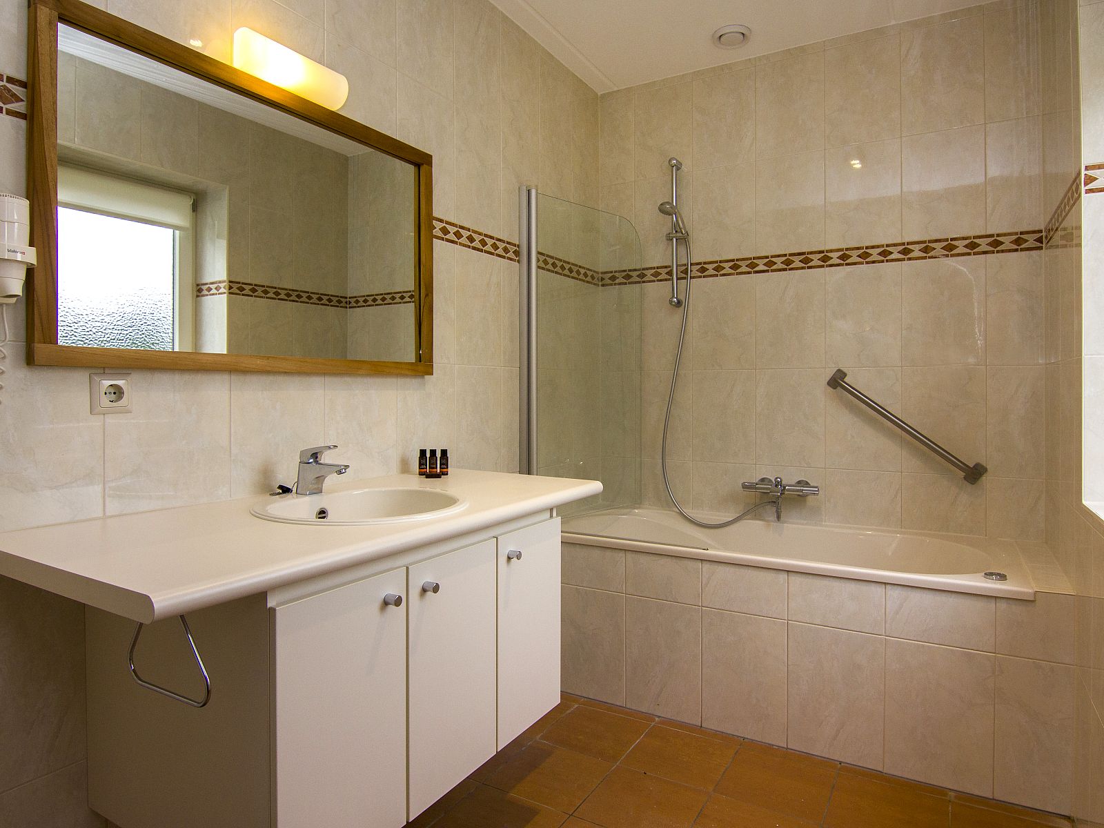 Verblijf 394545 - Bungalow Zuid Limburg - Kasteeldomein De Cauberg | 8-persoons villa | 8L