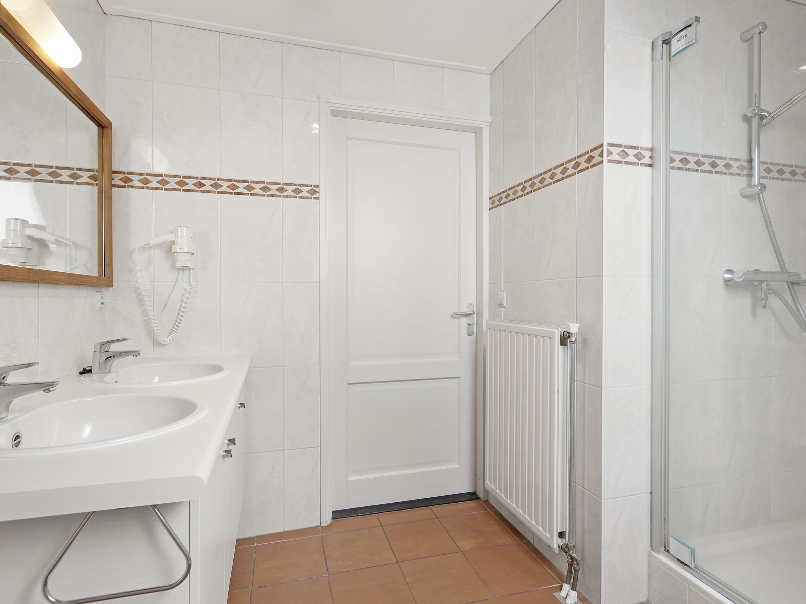 Verblijf 394545 - Bungalow Zuid Limburg - Kasteeldomein De Cauberg | 8-persoons villa | 8L