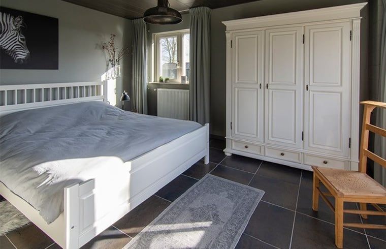 Attraktives Schlafzimmer im Ferienhaus in Deurne, gelegen in De Peel, Nordbrabant.