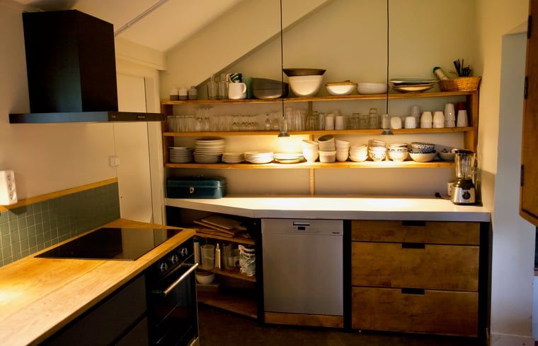 Moderne keuken in Vakantiehuis in De Rips, met alle gemakken in De Peel.