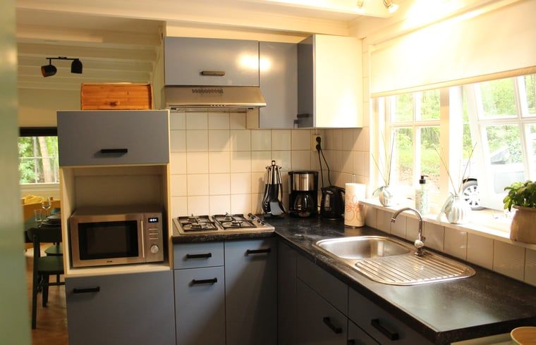 Moderne keuken in Huisje in Lage Mierde, vakantiehuis in de Kempen, Noord Brabant.
