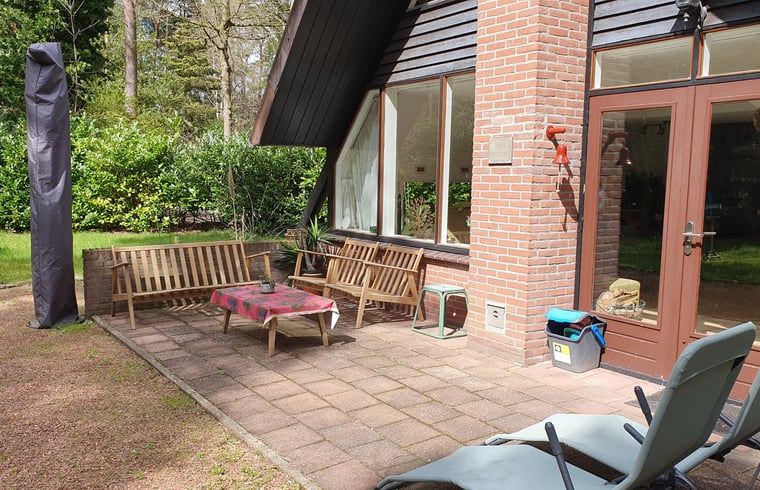 Gezellig terras bij Vakantiehuisje in Eersel, ideaal voor ontspanning, Noord Brabant.