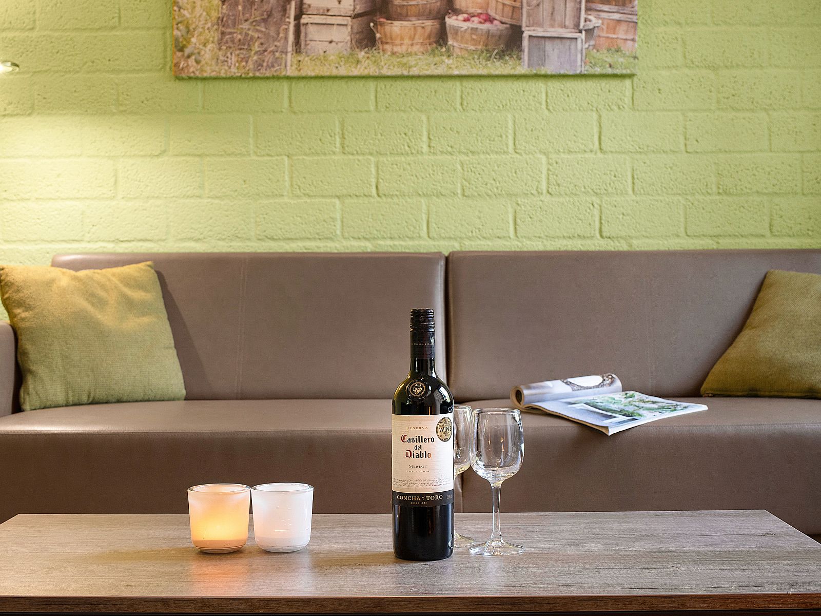 Modernes Badezimmer im 5-Personen-Bungalow 5B1 in Het Vennenbos, Hapert, mit glatter Oberflaeche und Komfort.