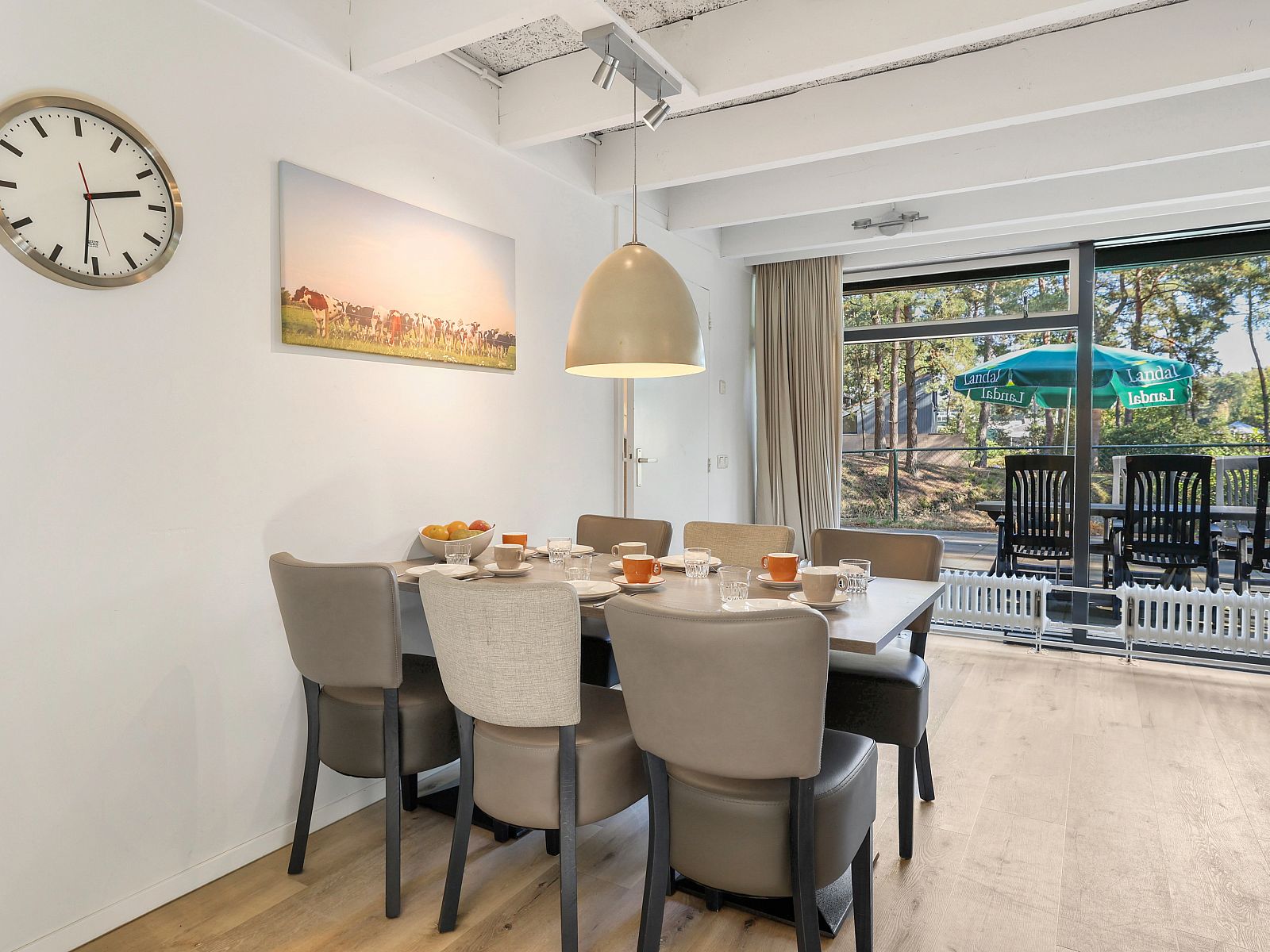 Stylish kitchen in Het Vennenbos bungalow, fully equipped in North Brabant.