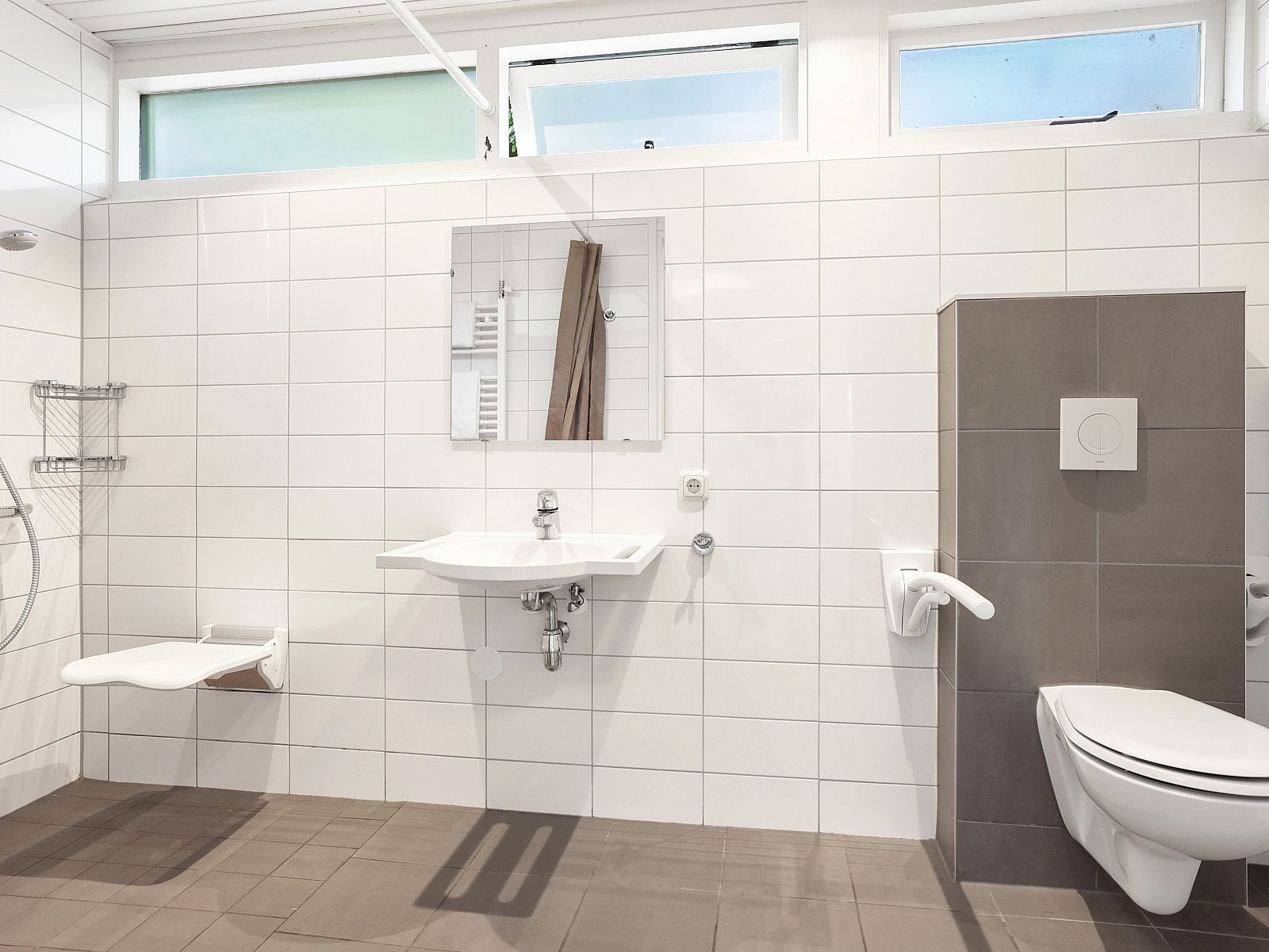 Floor plan of Het Vennenbos 6-person bungalow, extra accessible in Hapert.