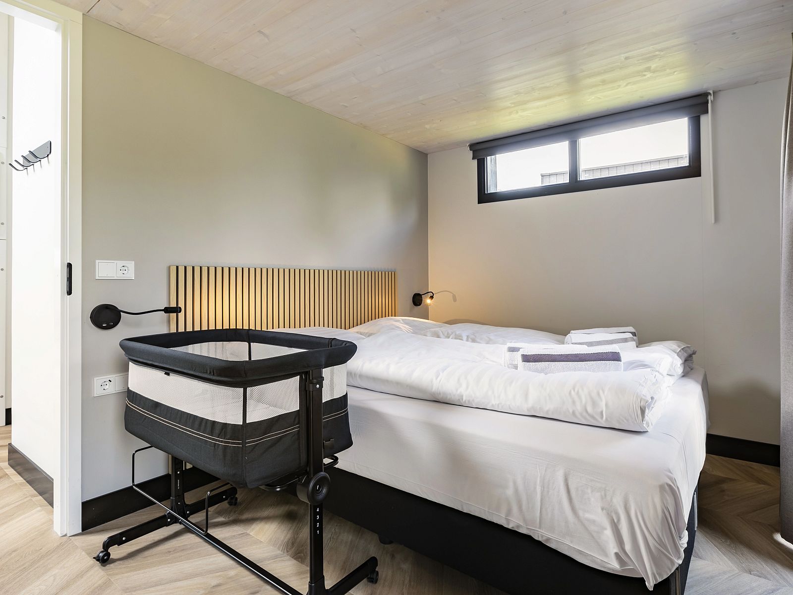 Guest house 420239 - Bungalow Hart van Brabant - 2-4-persoons babylodge | 2-4BN