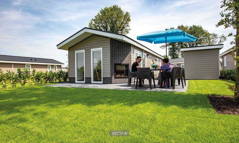 Enjoy on the terrace of Ferox 5 persons vacation home in Cromvoirt, Heart of Brabant, North Brabant with green surroundings.