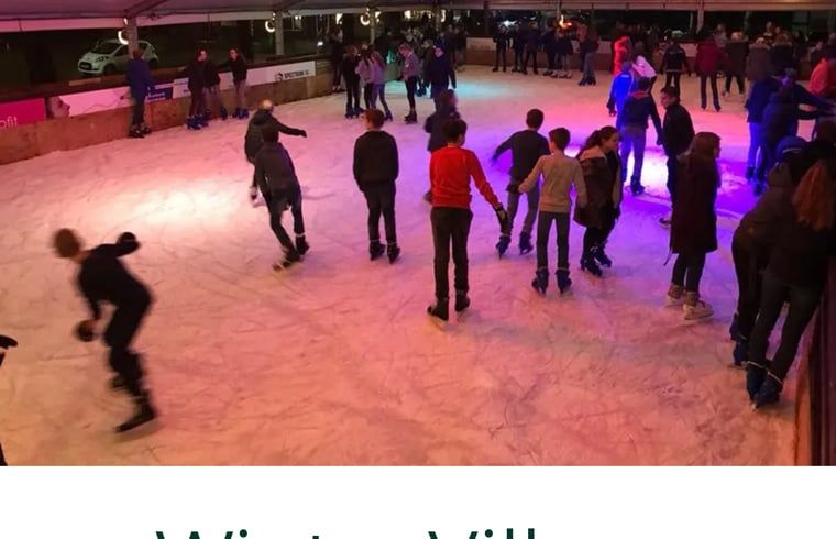 Feestelijke kerstverlichting in de omgeving van Huisje in Moergestel, vakantiehuis in Moergestel, Noord Brabant.