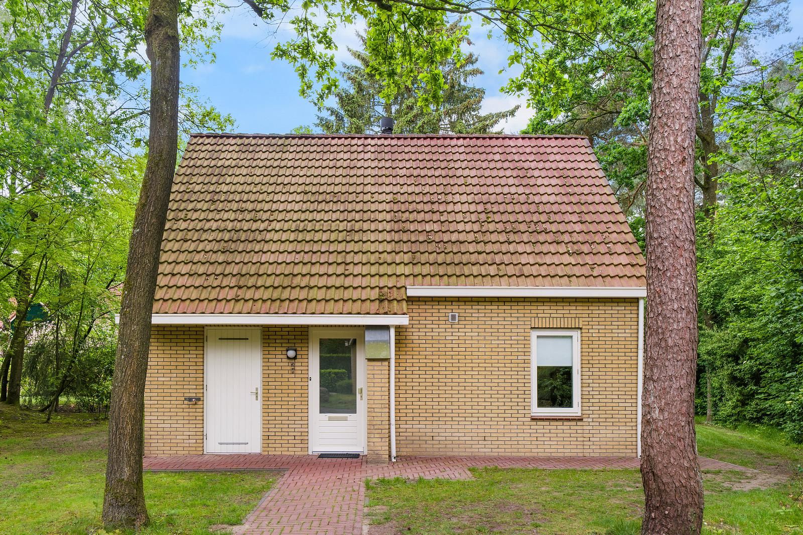 Verblijf 422132 - Vakantiewoning Hart van Brabant - Boshuys met Hottub, Sauna & Veranda | 4 personen