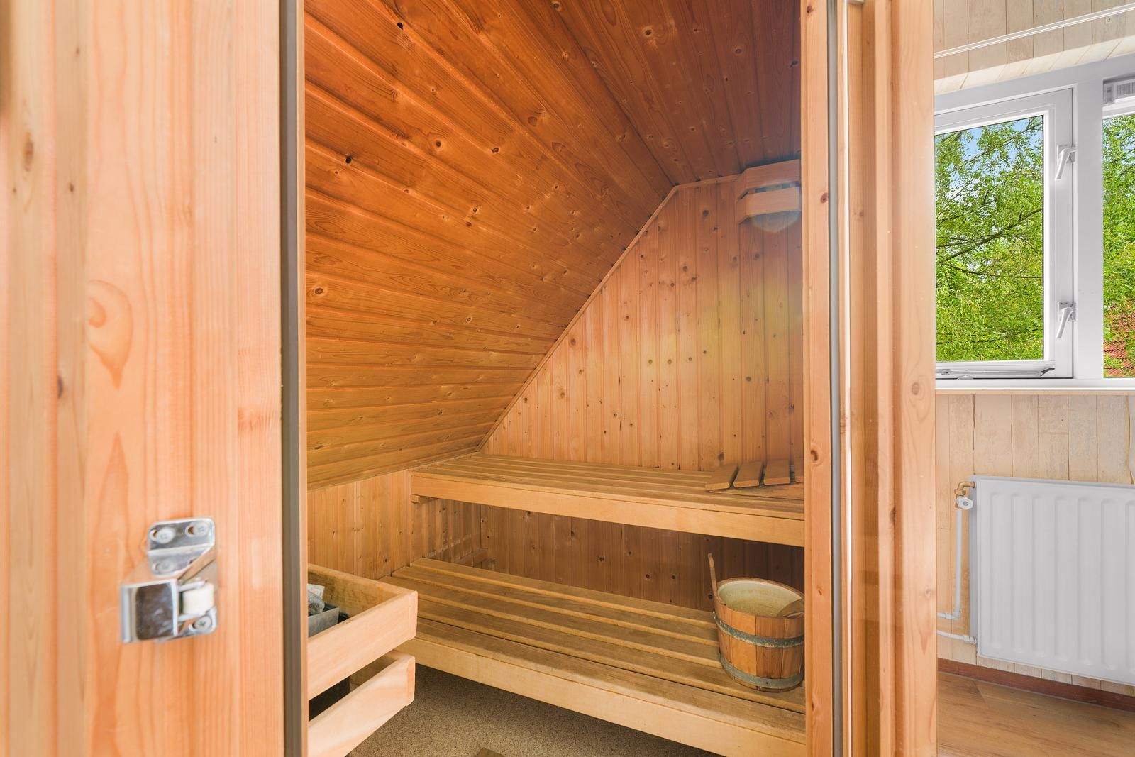 Verblijf 422133 - Vakantiewoning Hart van Brabant - Boshuys met Hottub & Sauna | 4 personen