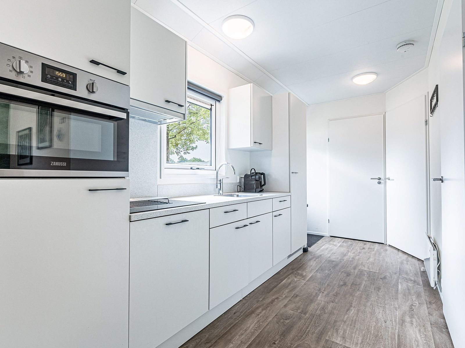 Moderne Kche im Chalet in Kaatsheuvel, Ferienhaus in Hart van Brabant, Nordbrabant.