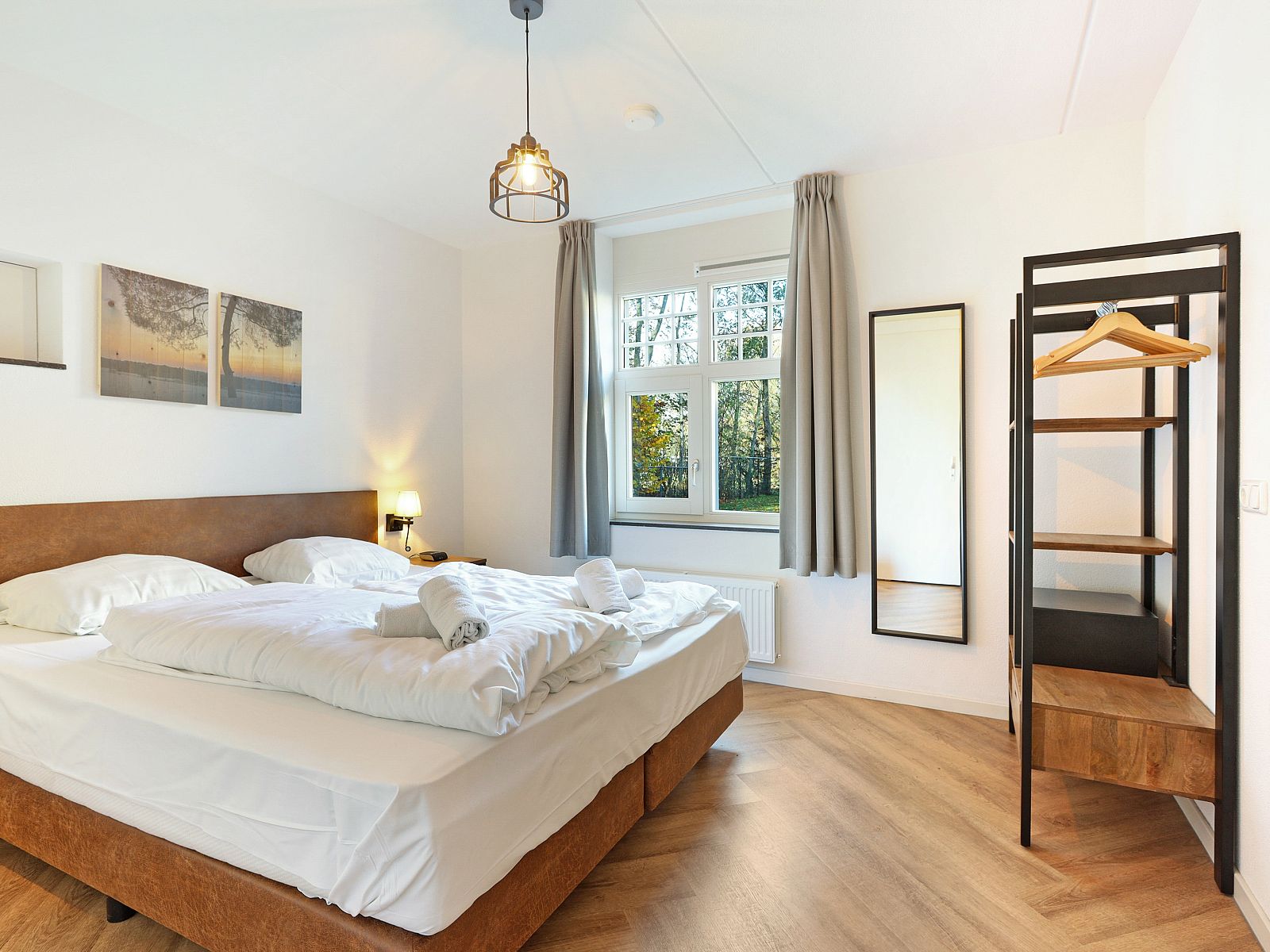 Guest house 4225137 - Bungalow Hart van Brabant - Kaatsheuvel | 10-persoons vakantiehuis | 10L