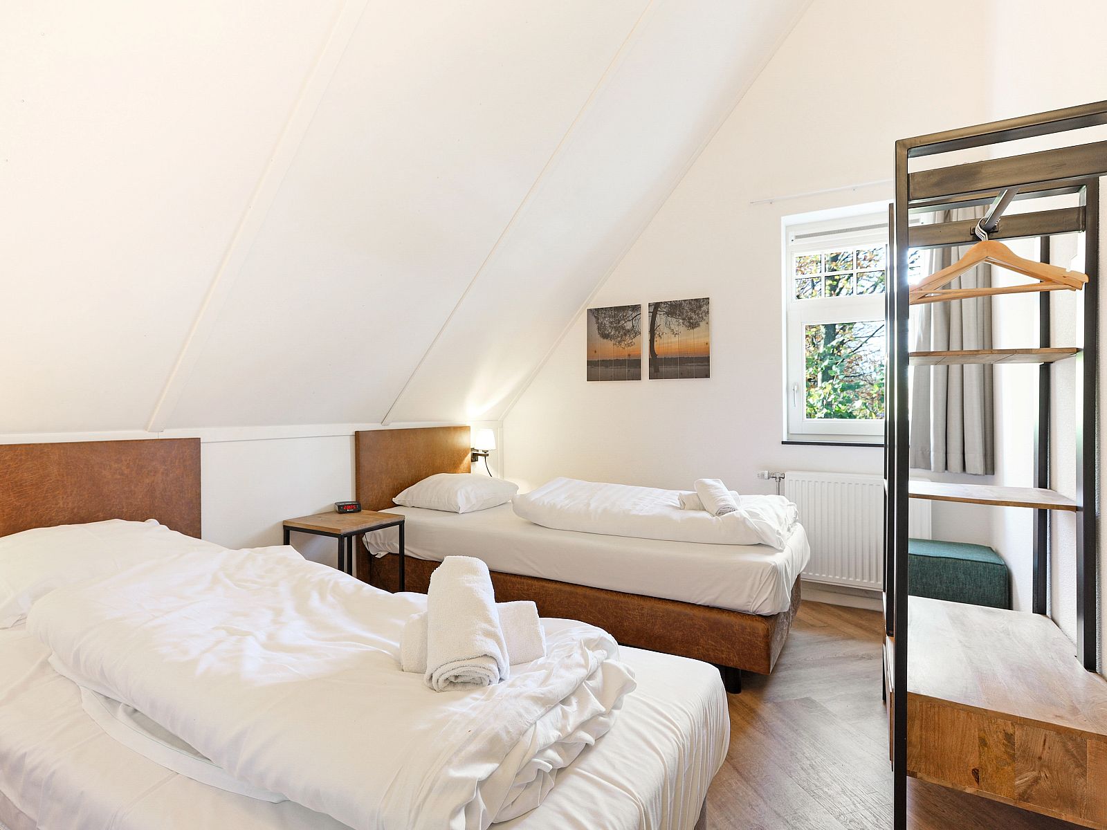 Guest house 4225137 - Bungalow Hart van Brabant - Kaatsheuvel | 10-persoons vakantiehuis | 10L