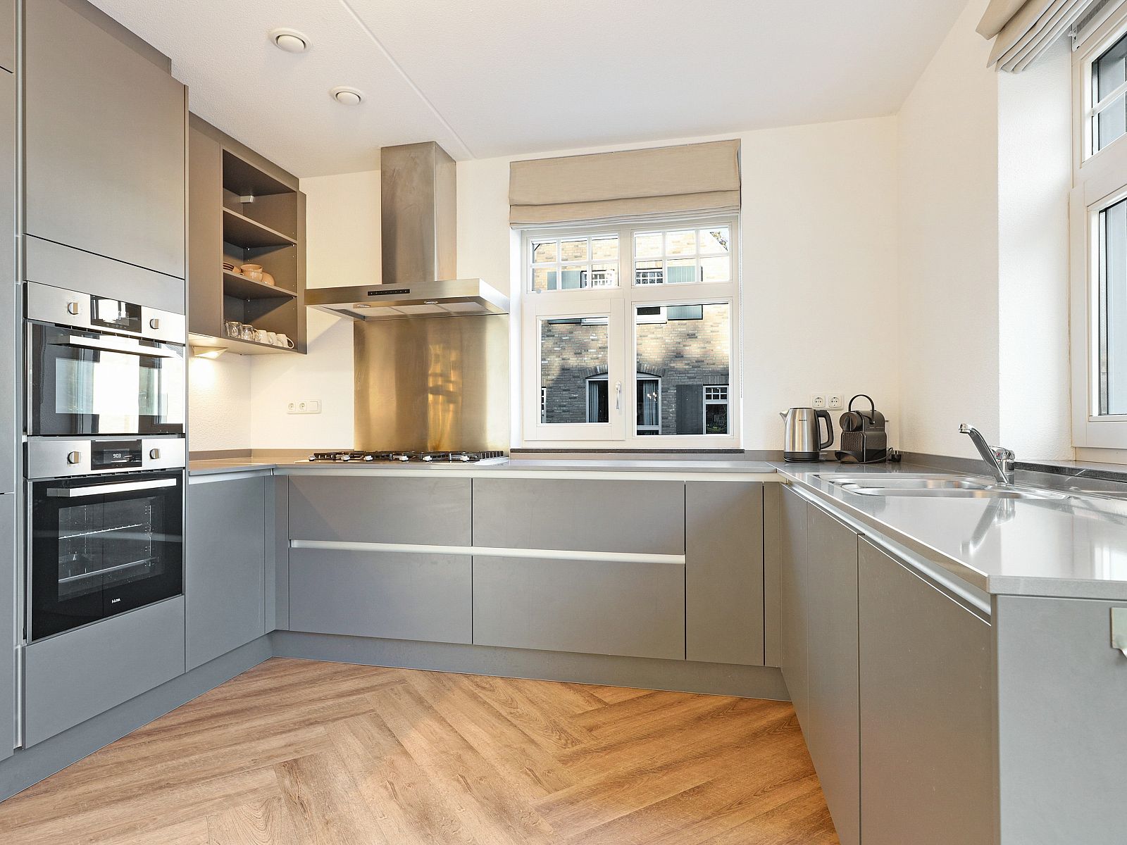 Guest house 4225137 - Bungalow Hart van Brabant - Kaatsheuvel | 10-persoons vakantiehuis | 10L