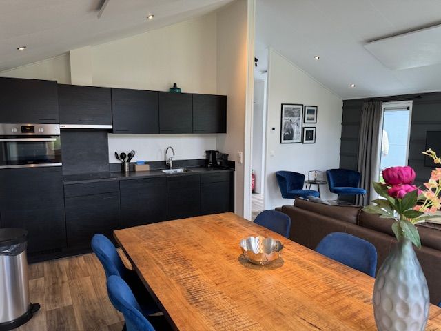 Chalet in Kaatsheuvel mit stilvoller Kche und Essbereich in Hart van Brabant, Nordbrabant.