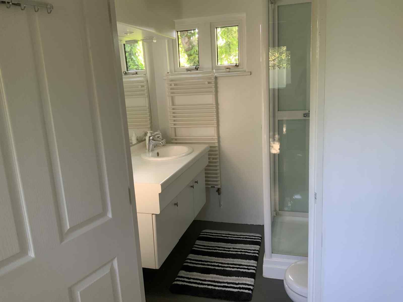 Fietsenstalling bij NB085 vakantiehuis in Vinkel, ideaal voor natuurliefhebbers in Noord Brabant.