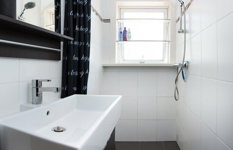 Stilvolles Badezimmer in Cottage in Loon op Zand, Ferienhaus in Loon op Zand, Nordbrabant.