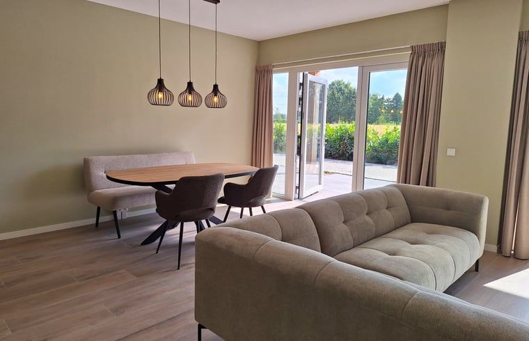 Stilvolles Esszimmer im Ferienhaus in De Moer, Hart van Brabant, Nordbrabant.