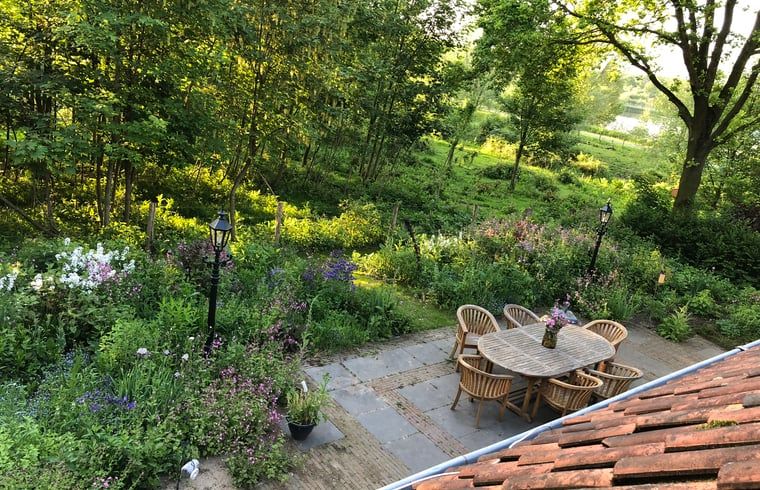 Open keuken en eetruimte in Vakantiehuisje in Cuijk, Noordoost Brabant, Noord Brabant.