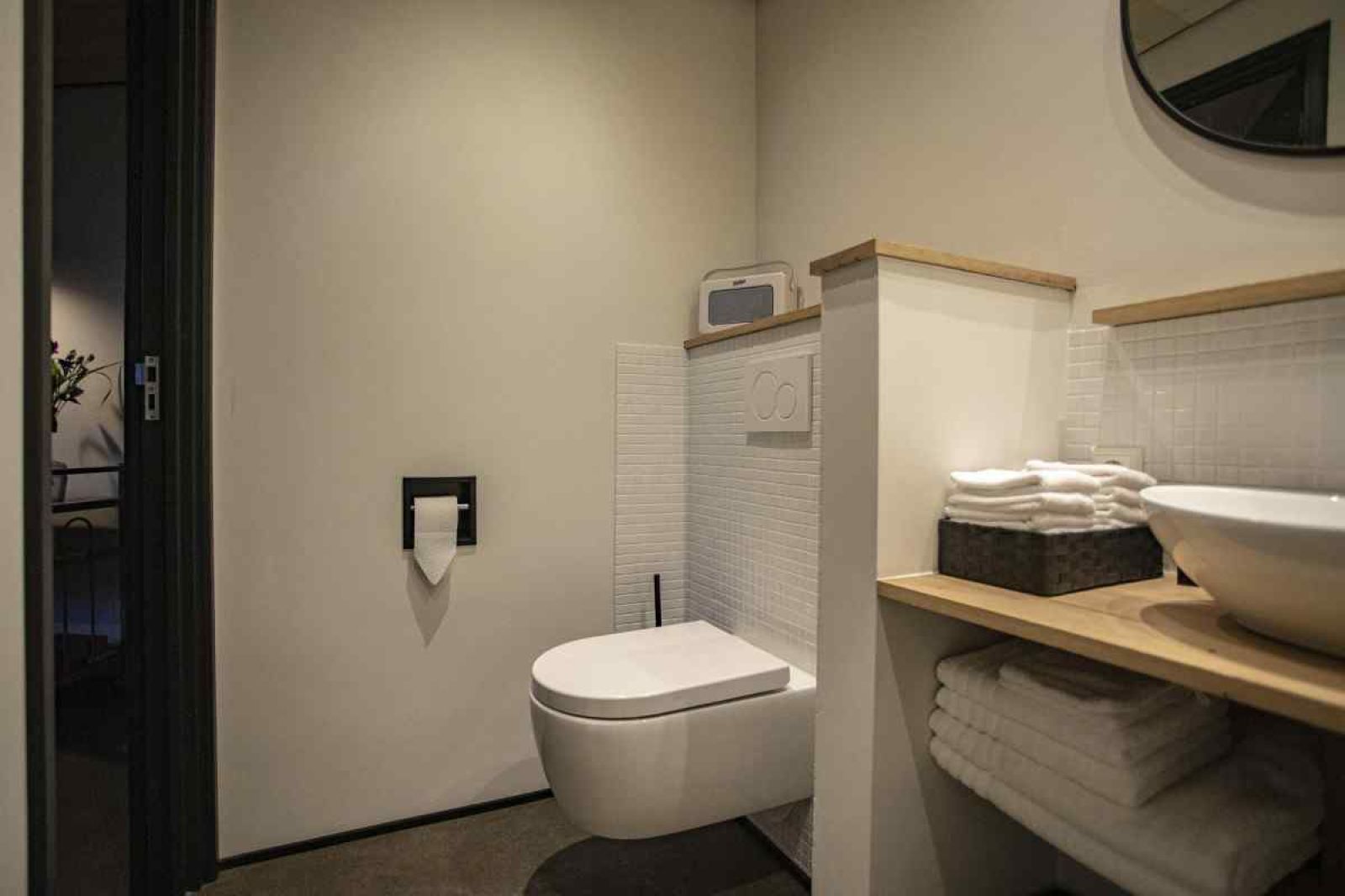 Modern bathroom in BRA045 vacation home Geffen with sleek decor.