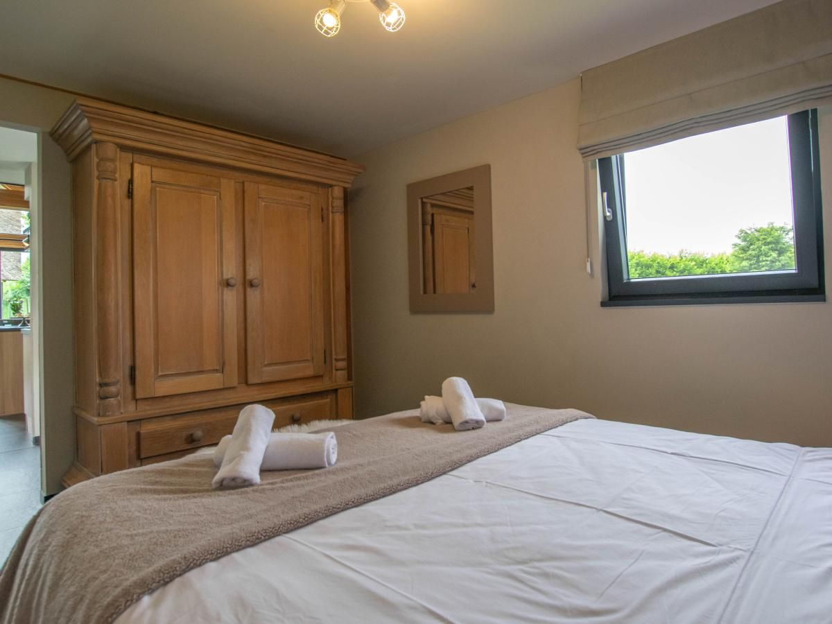 Cozy bedroom with a view in Villa Bianco, Alphen, West Brabant.