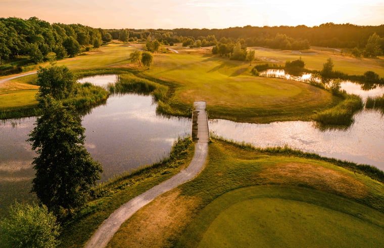 Beautiful landscape around Cottage in Oosterhout, vacation home in Oosterhout, West Brabant, North Brabant.