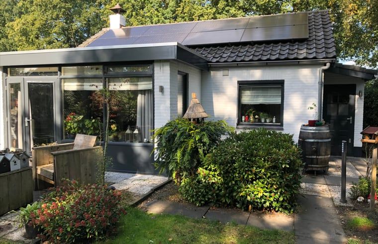 Exterior of Cottage in Oosterhout, vacation home in Oosterhout, West Brabant, North Brabant.