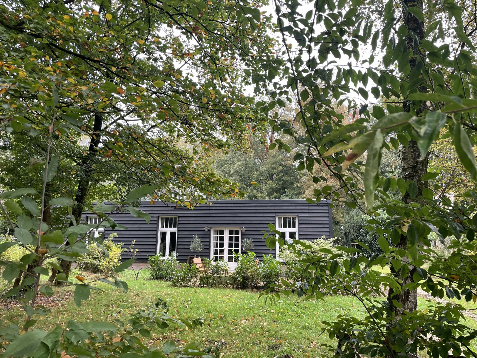 Uitzicht op het terras vanuit vakantiehuis NB094, Molenschot, Noord Brabant.