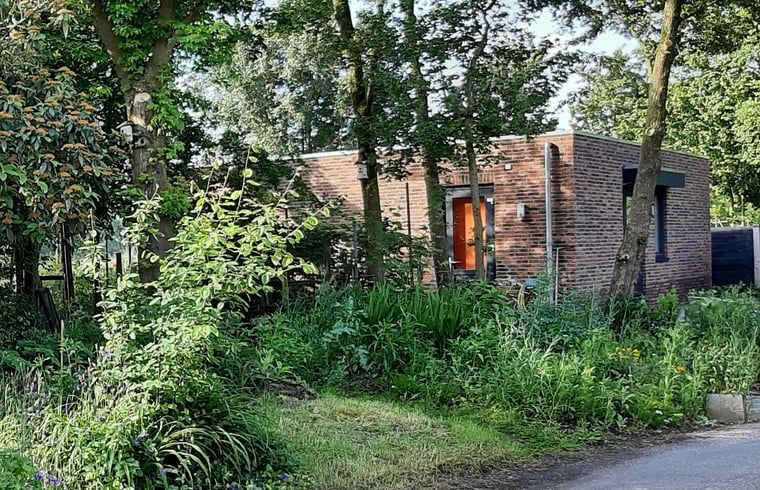 Rustic vacation home in Werkendam surrounded by greenery, West Brabant, North Brabant