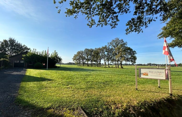 Weite Felder rund um das Haus in Sprundel, ein Ferienhaus in Nordbrabant.