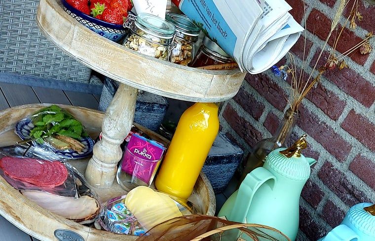 Moderne Kueche im Huisje in Sprundel, einem stilvoll eingerichteten Ferienhaus in Westbrabant.